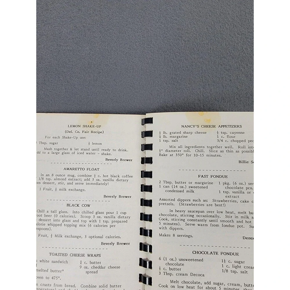 Vintage 1990 Hoosier Managers Home Ec Club Cookbook Bearly Cookin‎ Indiana